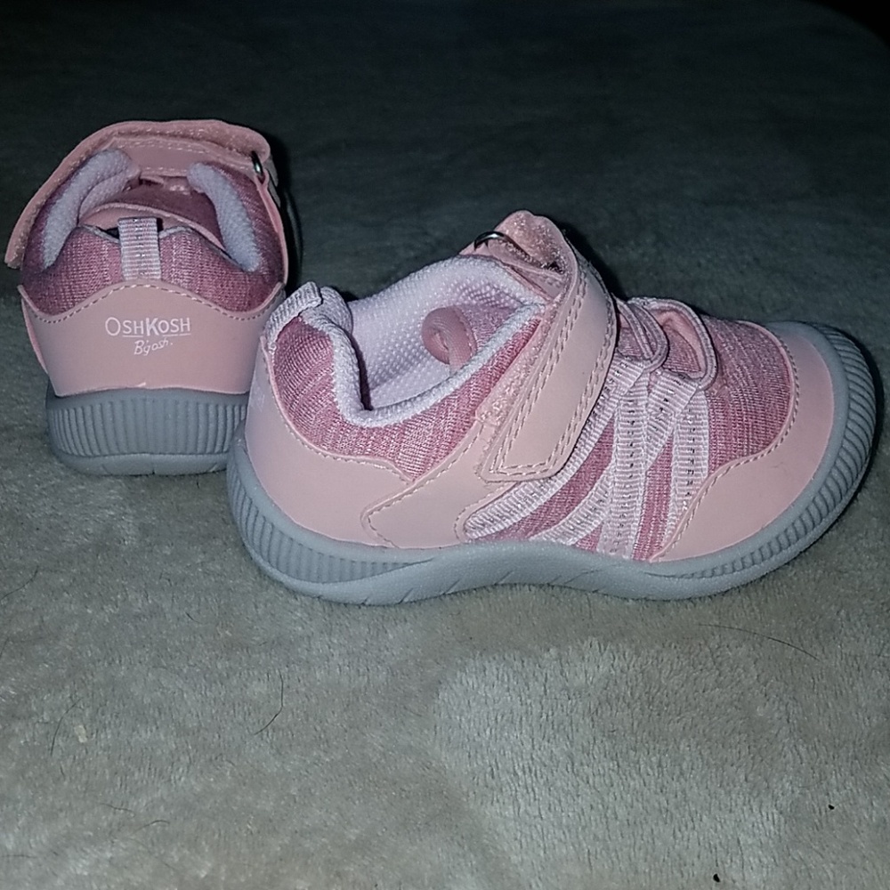 OshKosh B'gosh! NEW Pink Toddler Sneakers